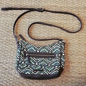 𝅺VERA BRADLEY rainforest Mini crossbody purse bag.